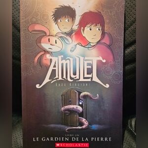 🌞2/15$ Scholastic Amulet Graphic Novel with Red and Blue Cover